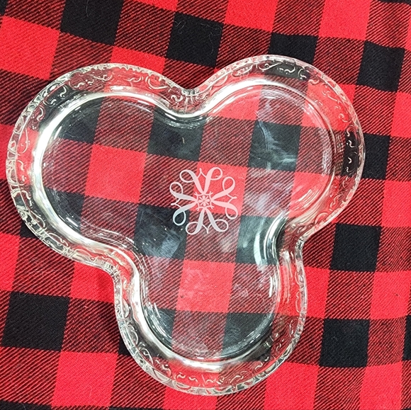 Vintage  Clover Shaped Jewelry Dish - Picture 1 of 8